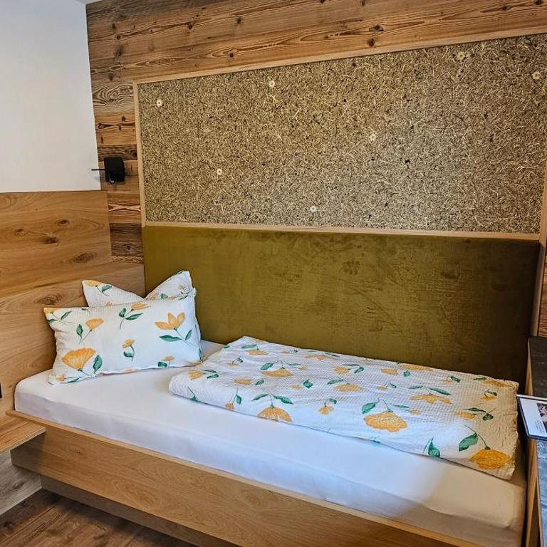 Hotel-Garni Pramstraller - Einzelzimmer mit Balkon - 1