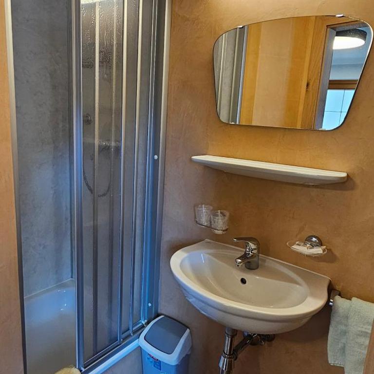 Hotel-Garni Pramstraller - Kleines Doppelzimmer - 4