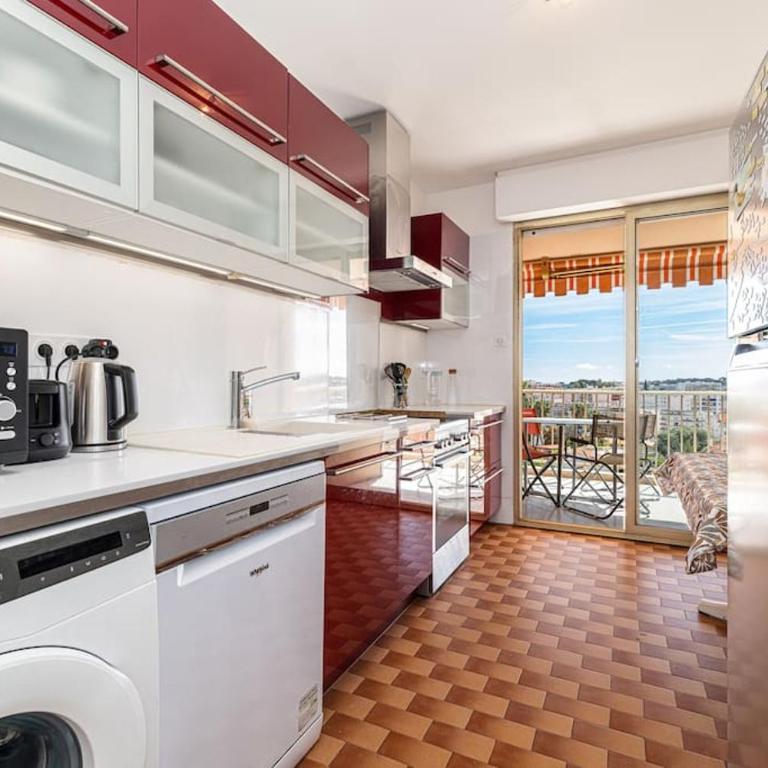 Elegant 2 Bed Apt with Pool in Juan Les Pins - Apartment mit 2 Schlafzimmern - 8