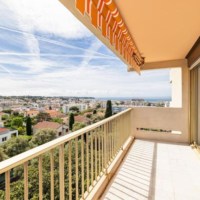 Elegant 2 Bed Apt with Pool in Juan Les Pins - Apartment mit 2 Schlafzimmern - 27