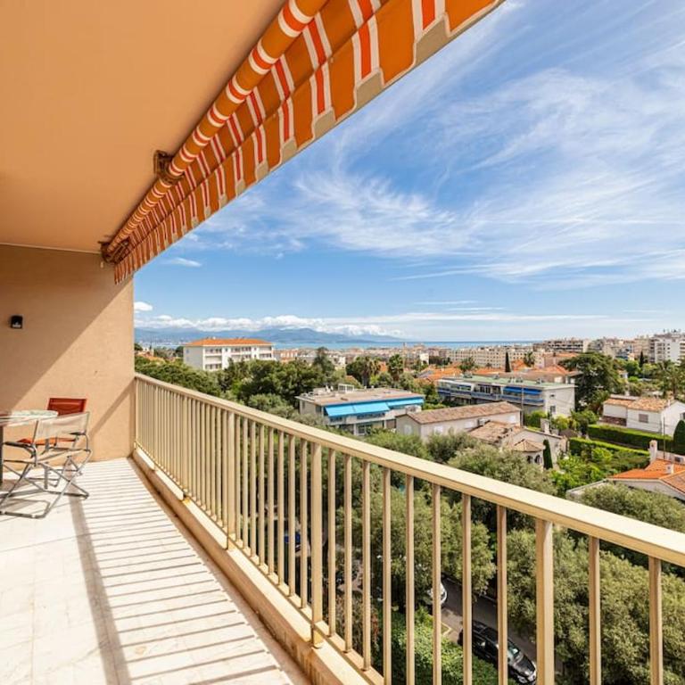 Elegant 2 Bed Apt with Pool in Juan Les Pins - Apartment mit 2 Schlafzimmern - 29