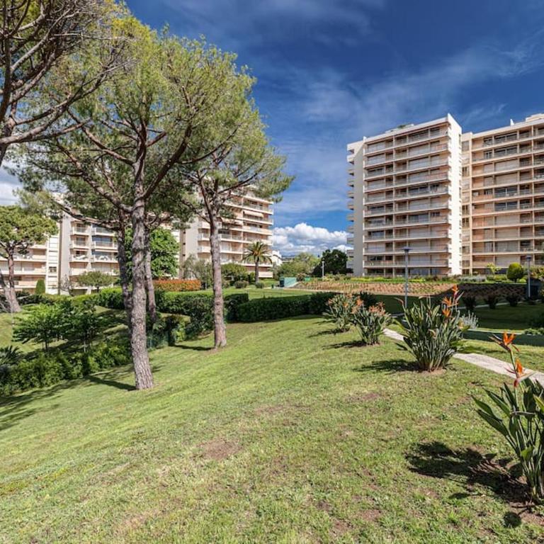 Elegant 2 Bed Apt with Pool in Juan Les Pins - Apartment mit 2 Schlafzimmern - 38