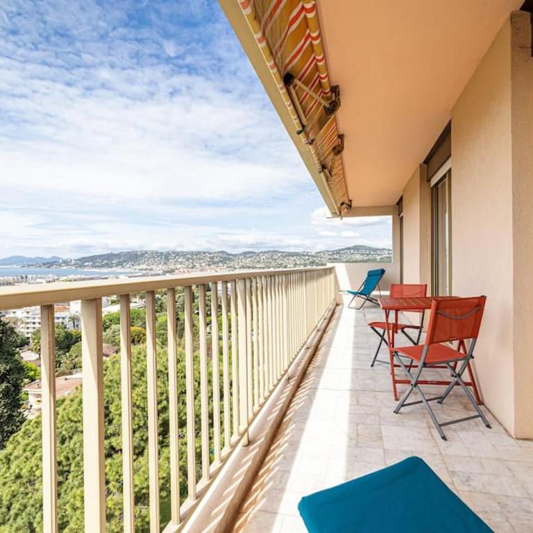 Elegant 2 Bed Apt with Pool in Juan Les Pins - Apartment mit 2 Schlafzimmern - 40