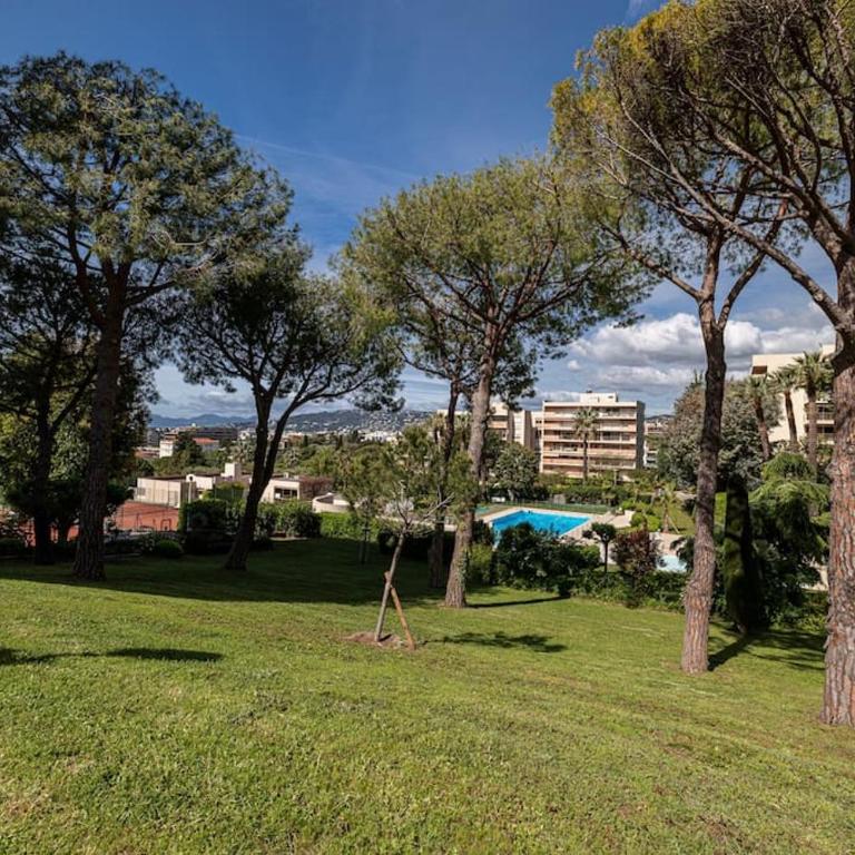 Elegant 2 Bed Apt with Pool in Juan Les Pins - Apartment mit 2 Schlafzimmern - 42