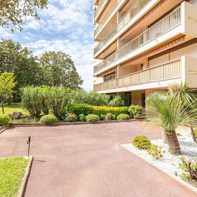 Elegant 2 Bed Apt with Pool in Juan Les Pins - Apartment mit 2 Schlafzimmern - 61