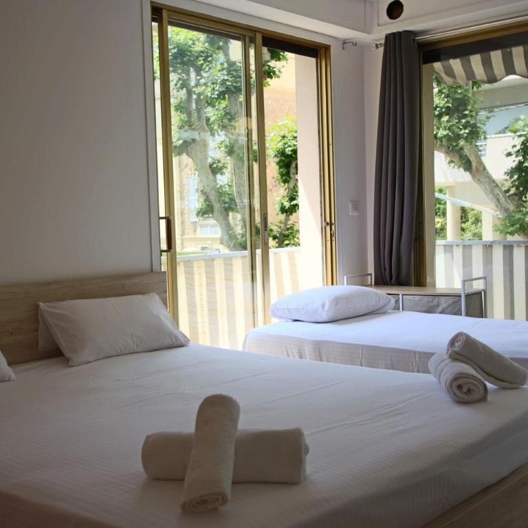 Air-conditioned Apartment of 90 m2 only 200 meters away from the Croisette - Appartement 2 Chambres avec Balcon - 9