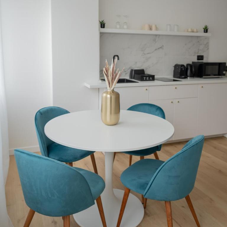 Alatea Apartments Valverde - One-Bedroom Apartment with Balcony - 12