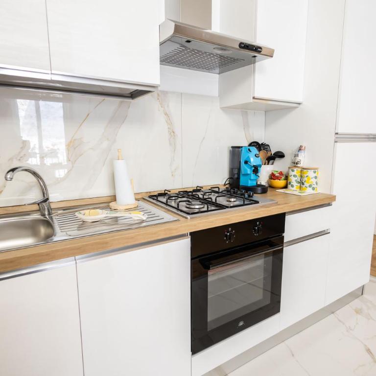 Noble Suite - Two-Bedroom House - 6