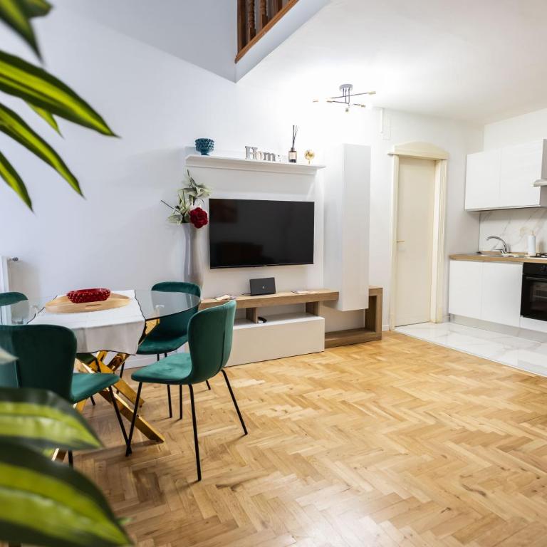 Noble Suite - Two-Bedroom House - 56