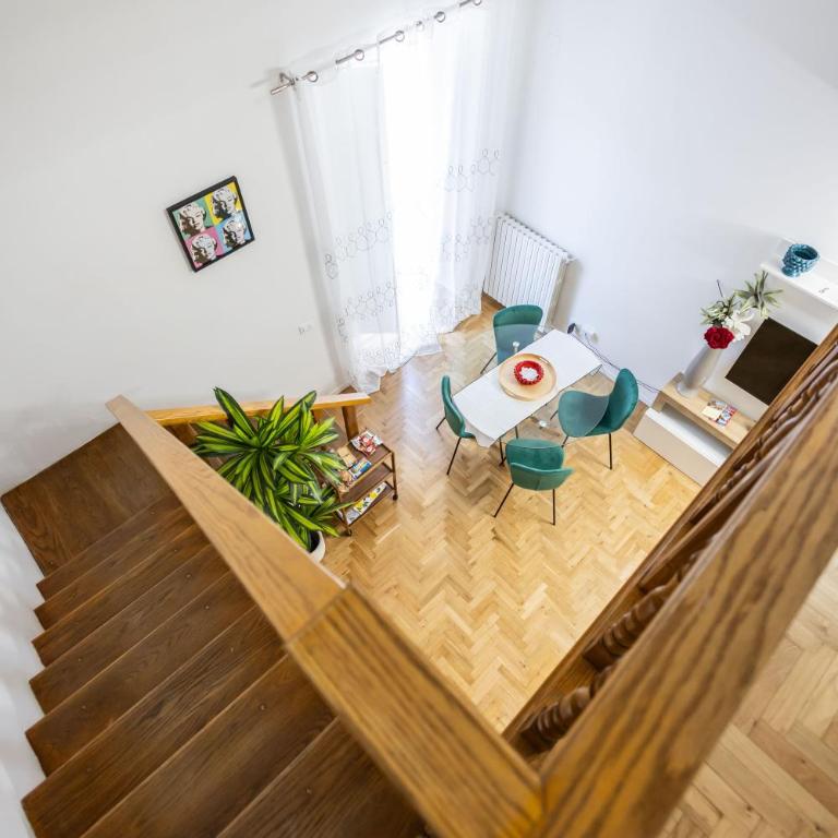 Noble Suite - Two-Bedroom House - 38