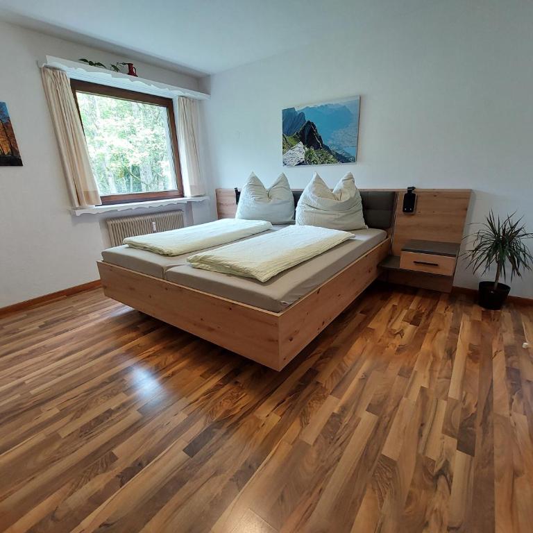 Ferienwohnung Tschengla mit eigener Sonnenterrasse - Wiese - Wlan - Appartamento - 13