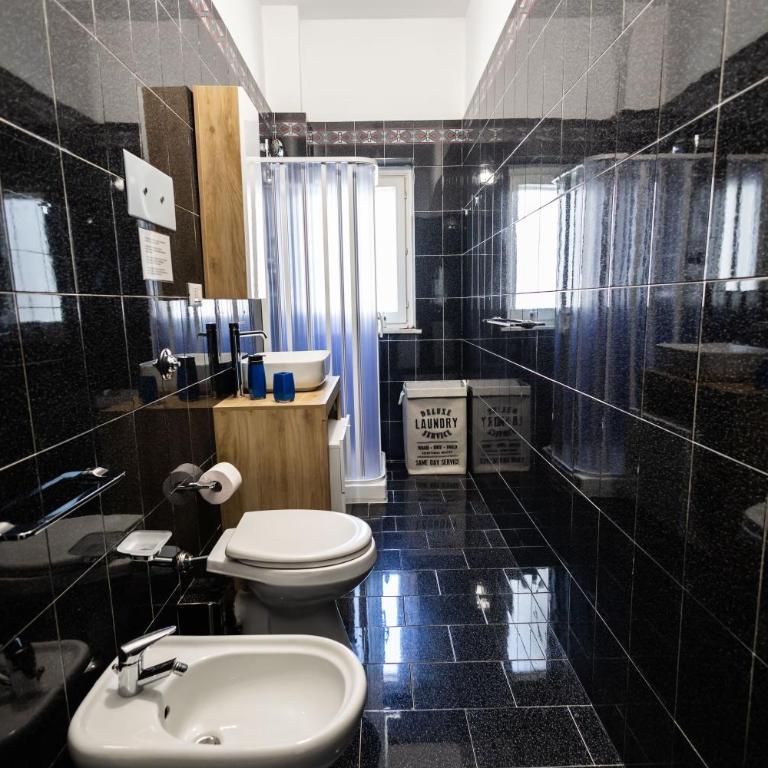 Noble Suite - Two-Bedroom House - 64