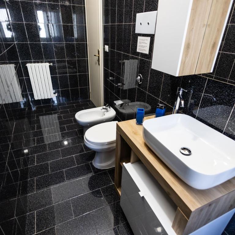 Noble Suite - Two-Bedroom House - 68