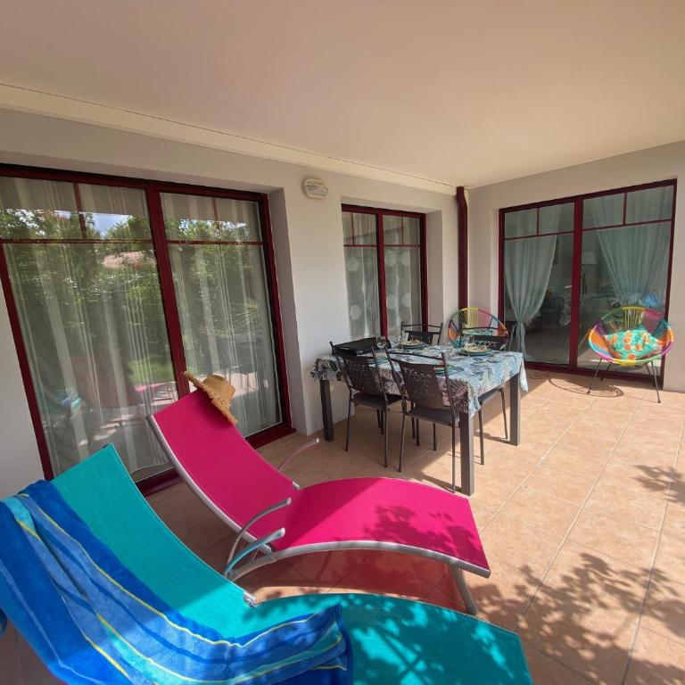 Appartement de charme T3 avec petit jardin et parking - Two-Bedroom Apartment - 7