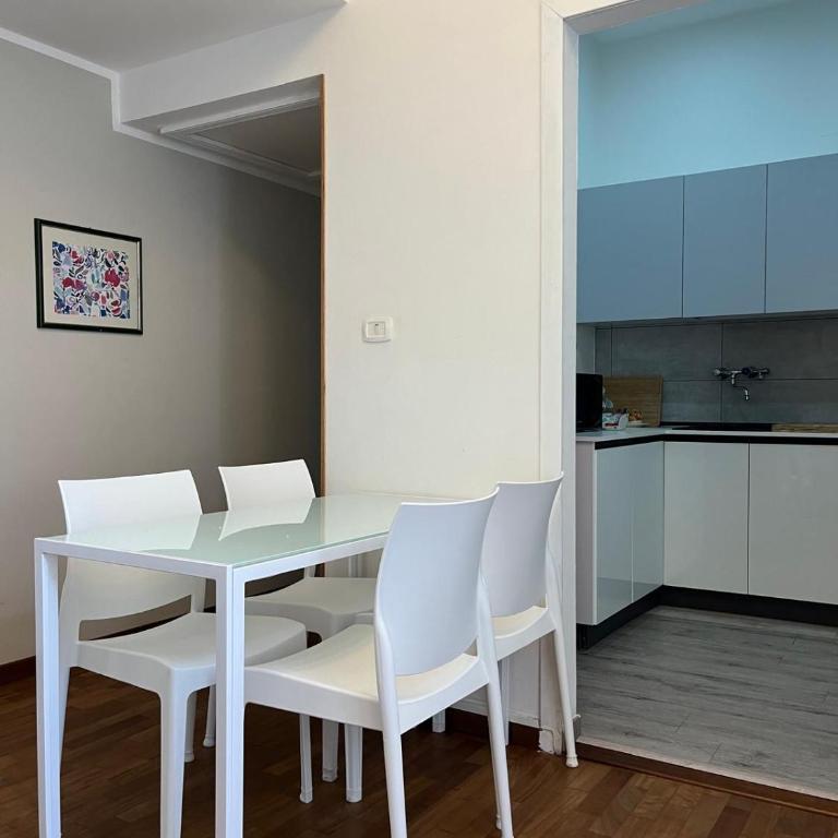 GUEST HOUSE GIL - ROME Colosseum Area - Suite con 2 Camere da Letto - 6