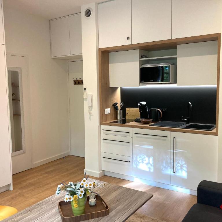 Studio Luxine - 2 personnes - Vue sur le Canal du Midi - Studio Apartment with Balcony - 15