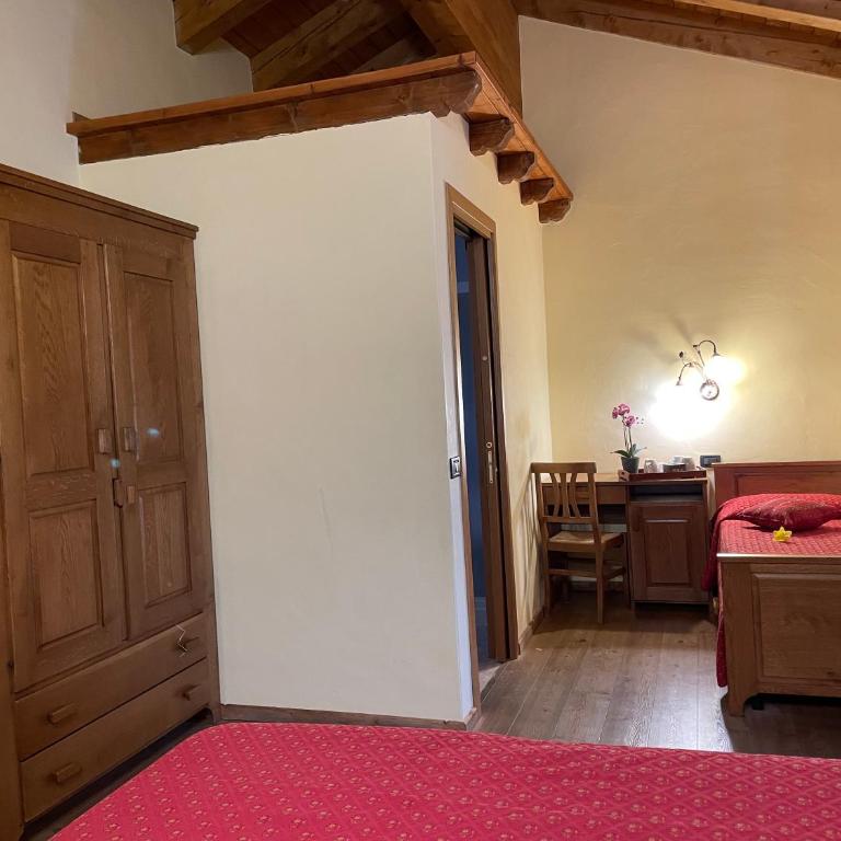 Hotel Le Petit Abri - Camera Tripla - 1