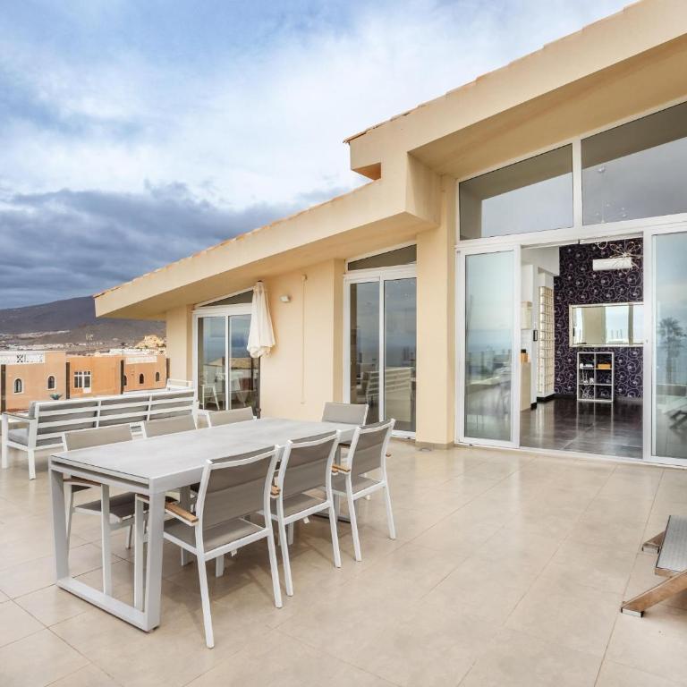 Villa Olbia Charming Dreamview with Jacuzzi - Casa - 16