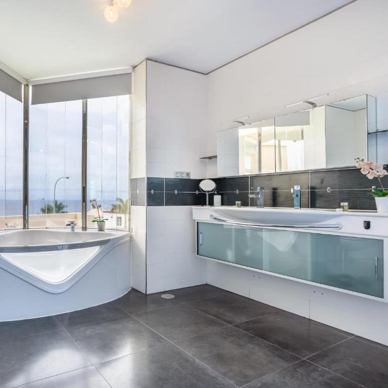 Villa Olbia Charming Dreamview with Jacuzzi - Casa - 23