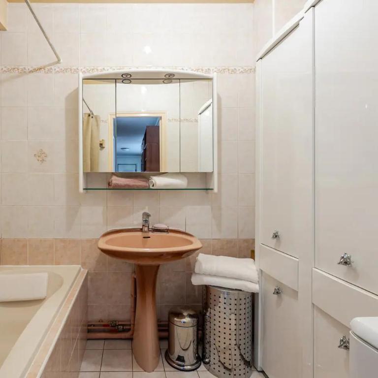 Entre Tour Eiffel et Champs Élysées - Appartement 2 Chambres - 10