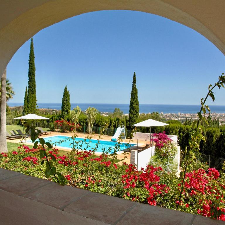 La Ciruela - Villa paisible jardin de 5000m2 piscine chauffée et vue sur mer - Villa - 16