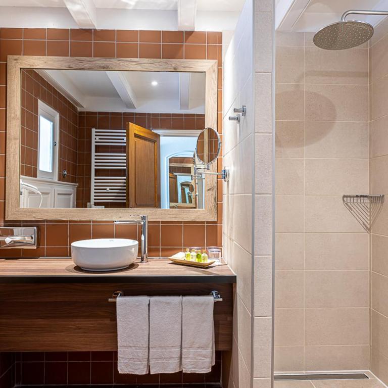 Les Bains Gardians - Chambre Triple Cavalière - 1