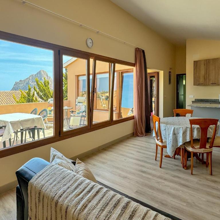 La AMISTAD Apartamento en Chalet con piscina compartida - Two-Bedroom Apartment - 4