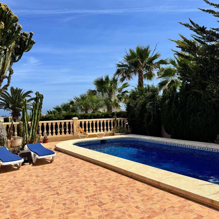 La AMISTAD Apartamento en Chalet con piscina compartida - Two-Bedroom Apartment - 34