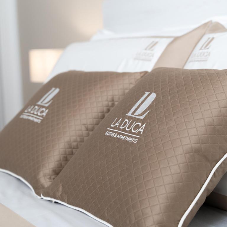 La Duca Suites & Apartments - Deluxe Double Room with Balcony - 34