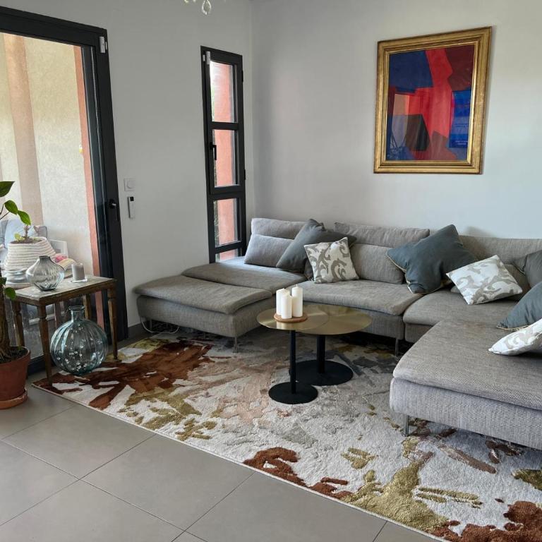 Joli 3 pièces ensoleillé sur les hauteurs de Nice - Apartamento de 2 dormitorios - 17