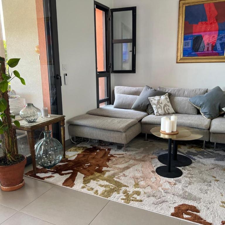 Joli 3 pièces ensoleillé sur les hauteurs de Nice - Apartamento de 2 dormitorios - 18