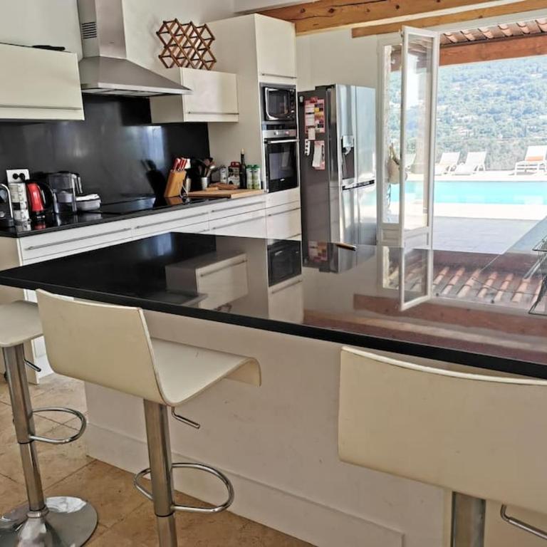 Great location and stunning views - Villa - 9