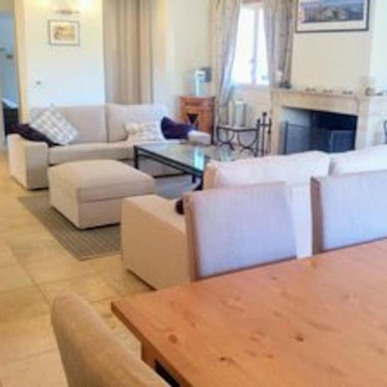 Great location and stunning views - Villa - 18