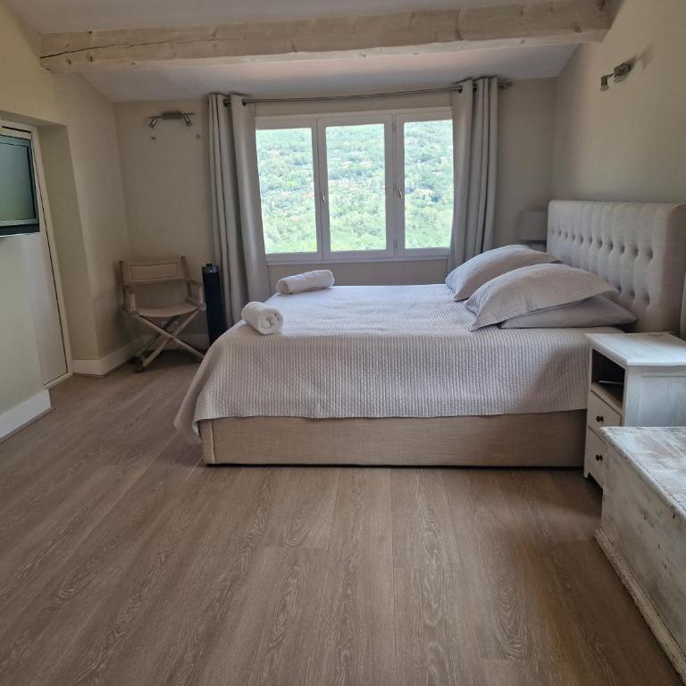 Great location and stunning views - Villa - 22