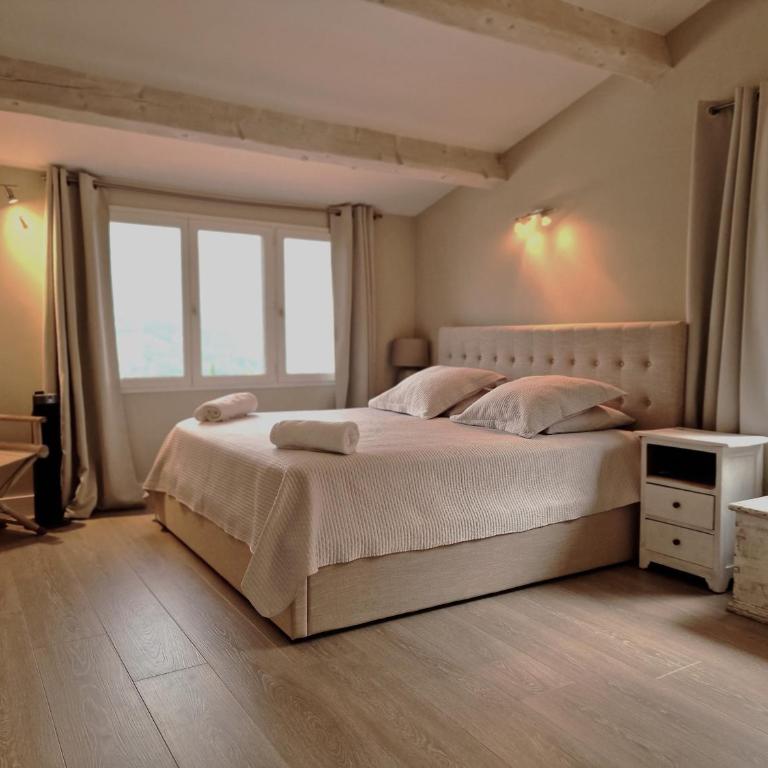 Great location and stunning views - Villa - 35