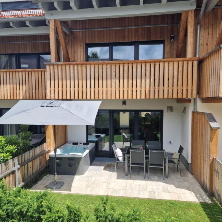 Ferienhaus Berger mit eigenen Whirlpool im Garten - Ferienhaus - 1