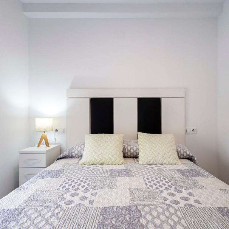 Alojamientos MarinDos - Apartamento de 2 dormitorios con balcón - 6