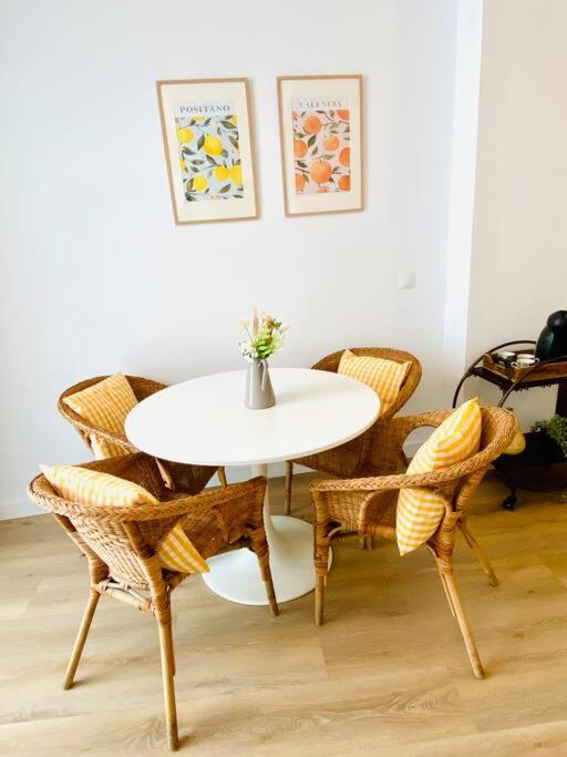 Beautiful and Charming Loft in Russafa SOHO - One-Bedroom Apartment - 19