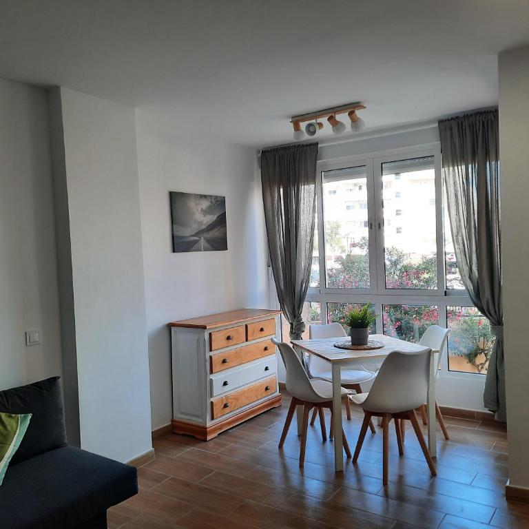 Apartamento Veramar en Fuengirola - Estudio con vistas al jardín - 1