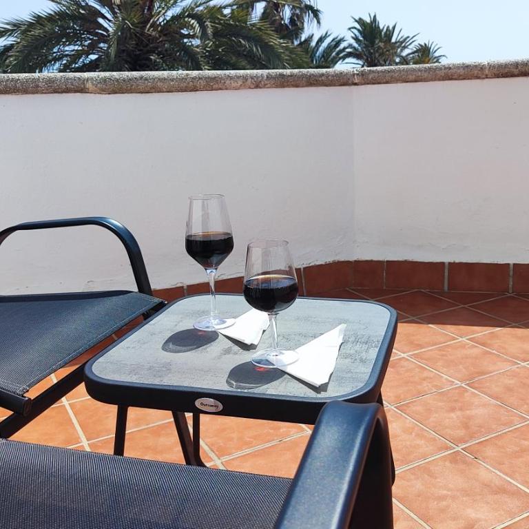 Hostal Jadraza - Triple Room with Terrace - 11