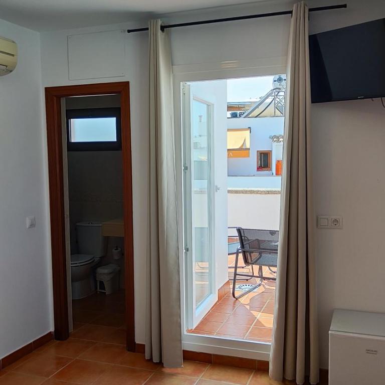 Hostal Jadraza - Double Room with Terrace - 3