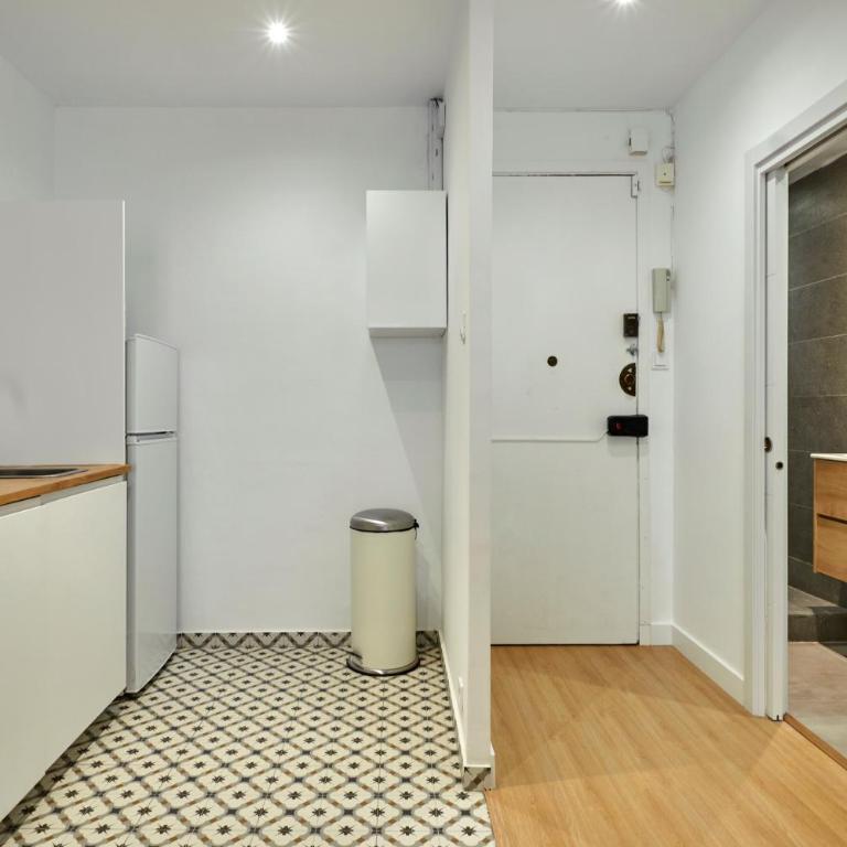 Vibrant and modern apartment - Apartment - 7