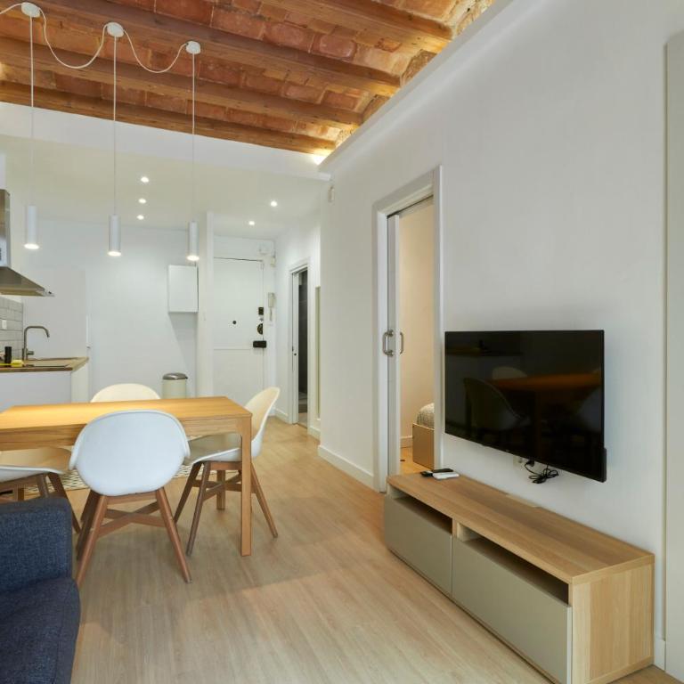 Vibrant and modern apartment - Apartment - 2