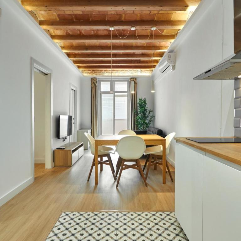 Vibrant and modern apartment - Apartment - 3
