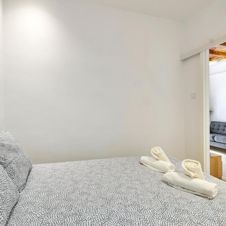 Vibrant and modern apartment - Apartment - 11