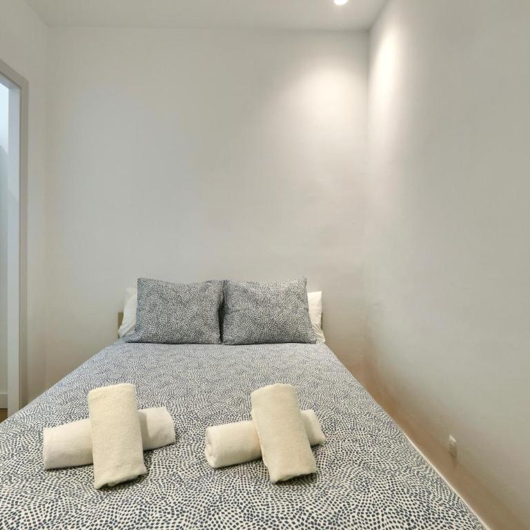 Vibrant and modern apartment - Apartment - 12
