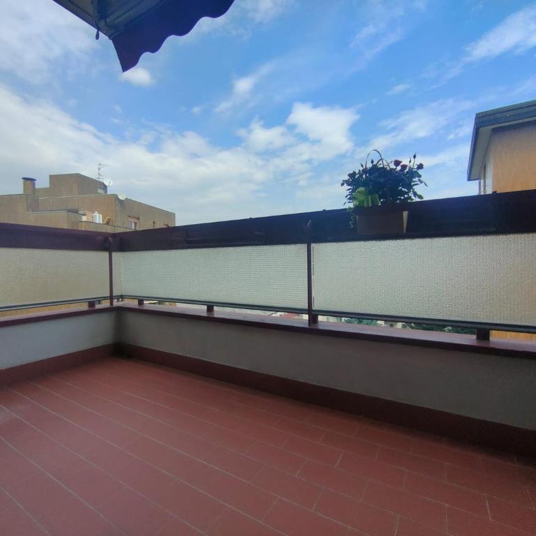 Urban Suite Milano - Camera Tripla con Balcone - 14