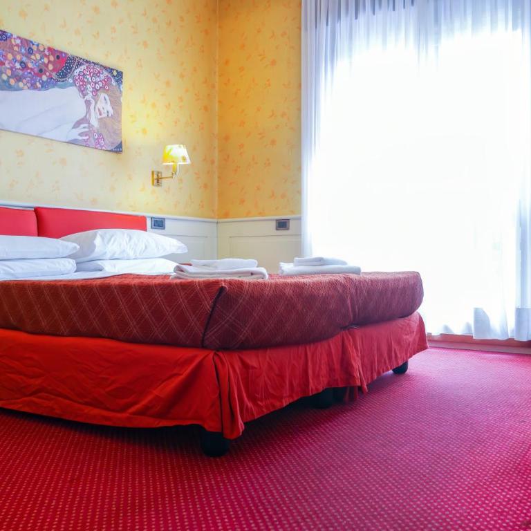 Hotel alla giustizia - Camera Matrimoniale/Doppia con Letti Singoli - 5