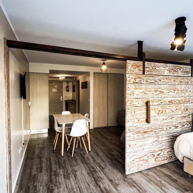 RentUp - Moderno loft en el corazon de Bariloche - Estudio - 9