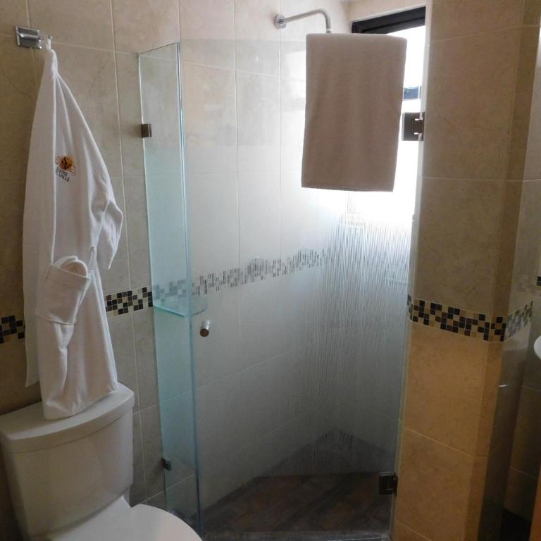 Suites del Valle - Suite Doble Deluxe - Cama grande - 17